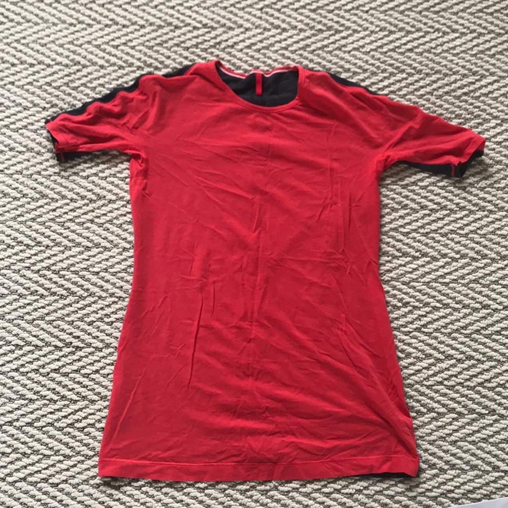 Lululemon two tone top